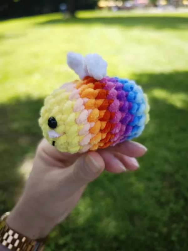 No-Sew Mini Bee Crochet Pattern – Bild 4