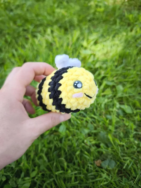 No-Sew Mini Bee Crochet Pattern – Bild 6